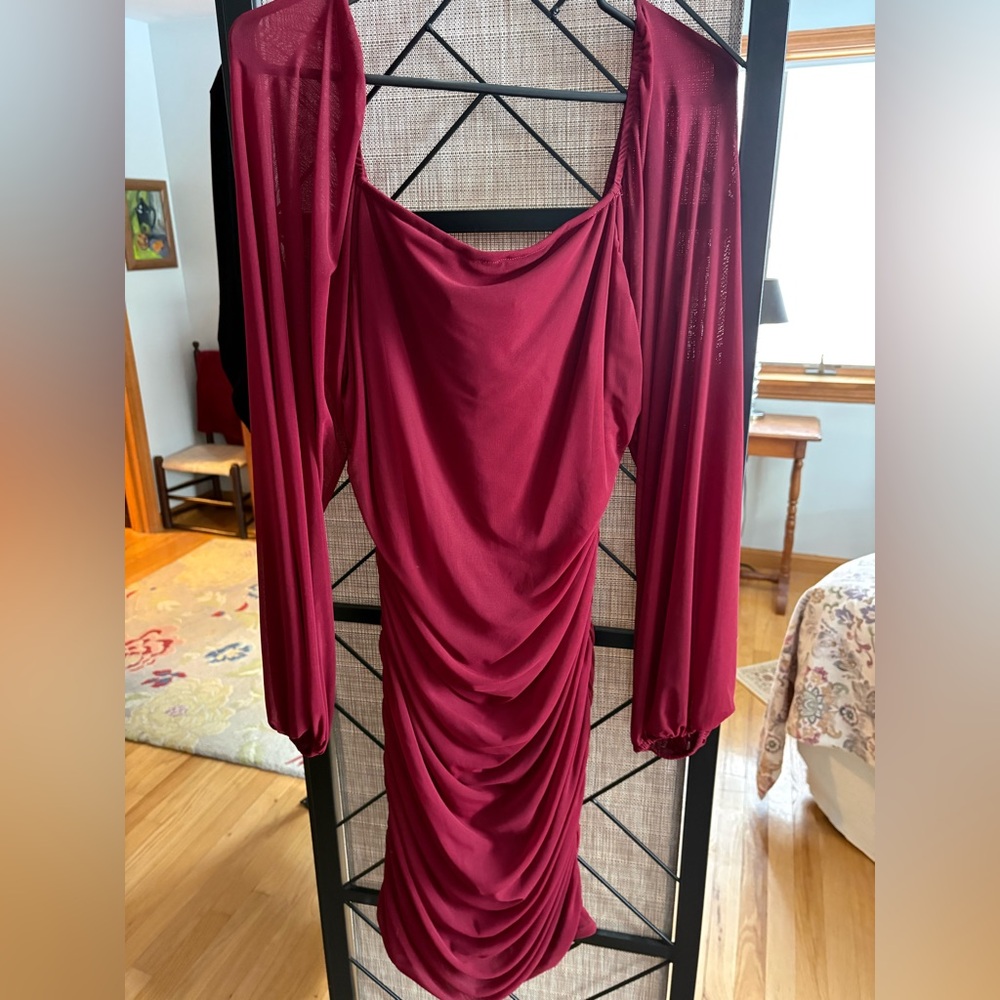 Elegant Burgundy Long Sleeve Dress